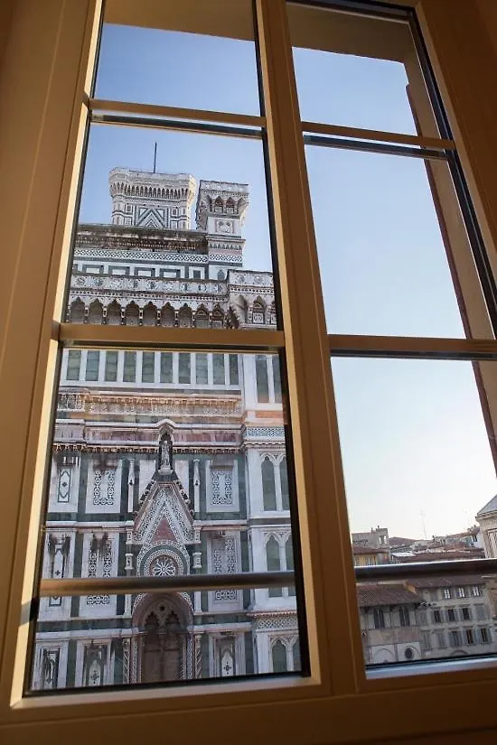 Granduomo Charming Accomodation Florenz 2*,