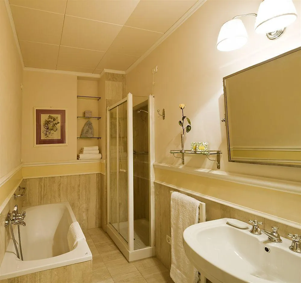 Granduomo Charming Accomodation Florenz 2*,  Italien