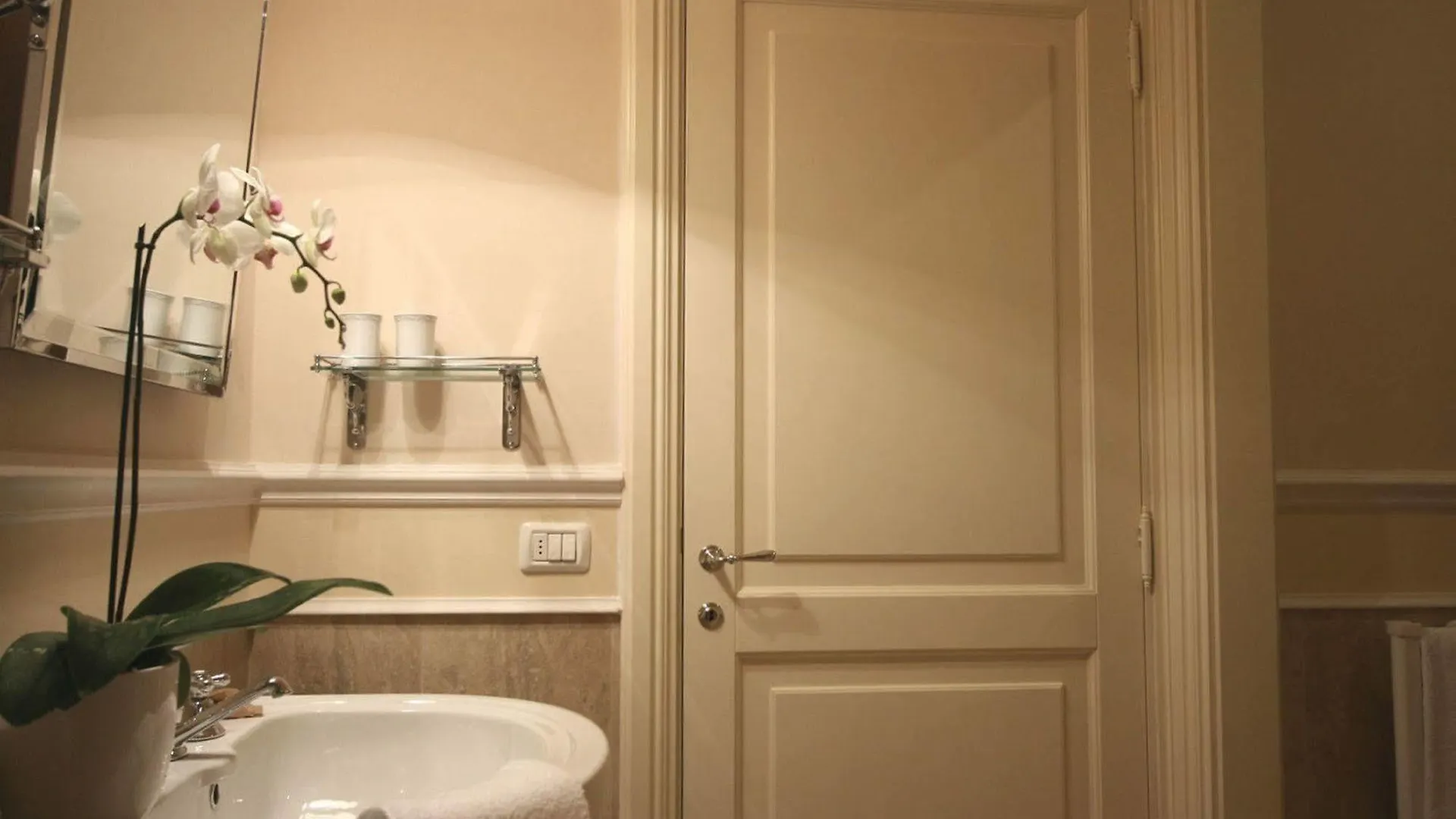 Aparthotel Granduomo Charming Accomodation Florenz