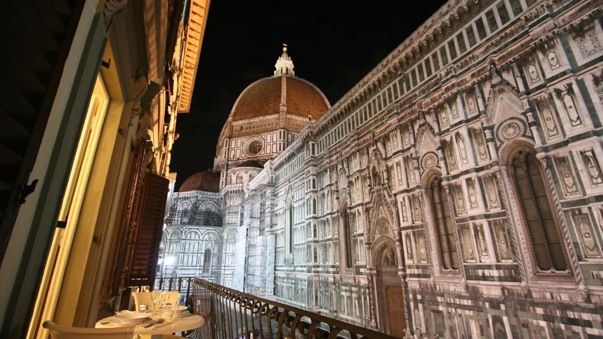 Aparthotel Granduomo Charming Accomodation Florence
