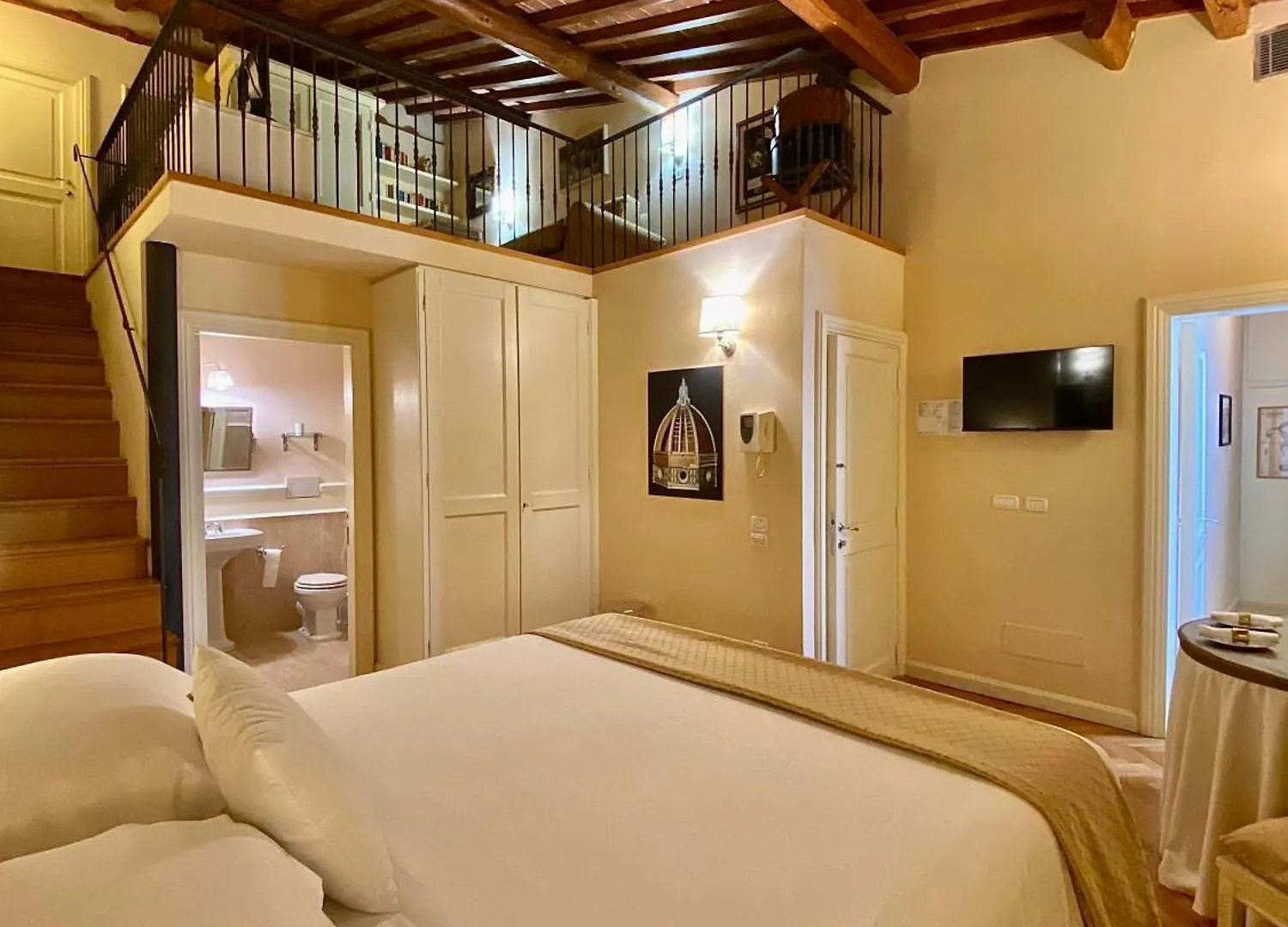 Aparthotel Granduomo Charming Accomodation Florence