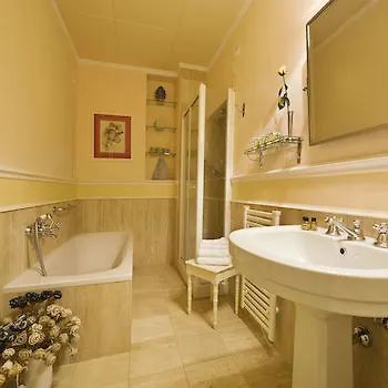 Granduomo Charming Accomodation Florence Aparthotel